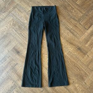 TNA Flare Leg Pants Sz M